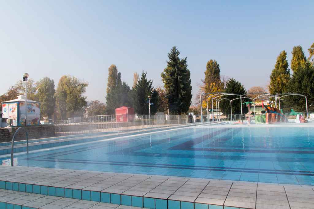 Budapest, Thermal baths, Palatinus baths, winter baths, arboursabroad