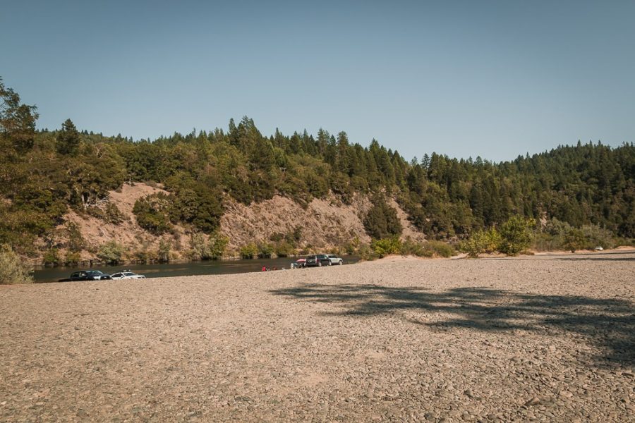 Griffin Park rock parking area and drive up river access