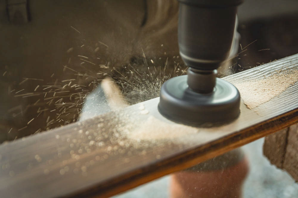 this is a hole saw, the perfect saw for cutting holes in ceiling for recessed lights.