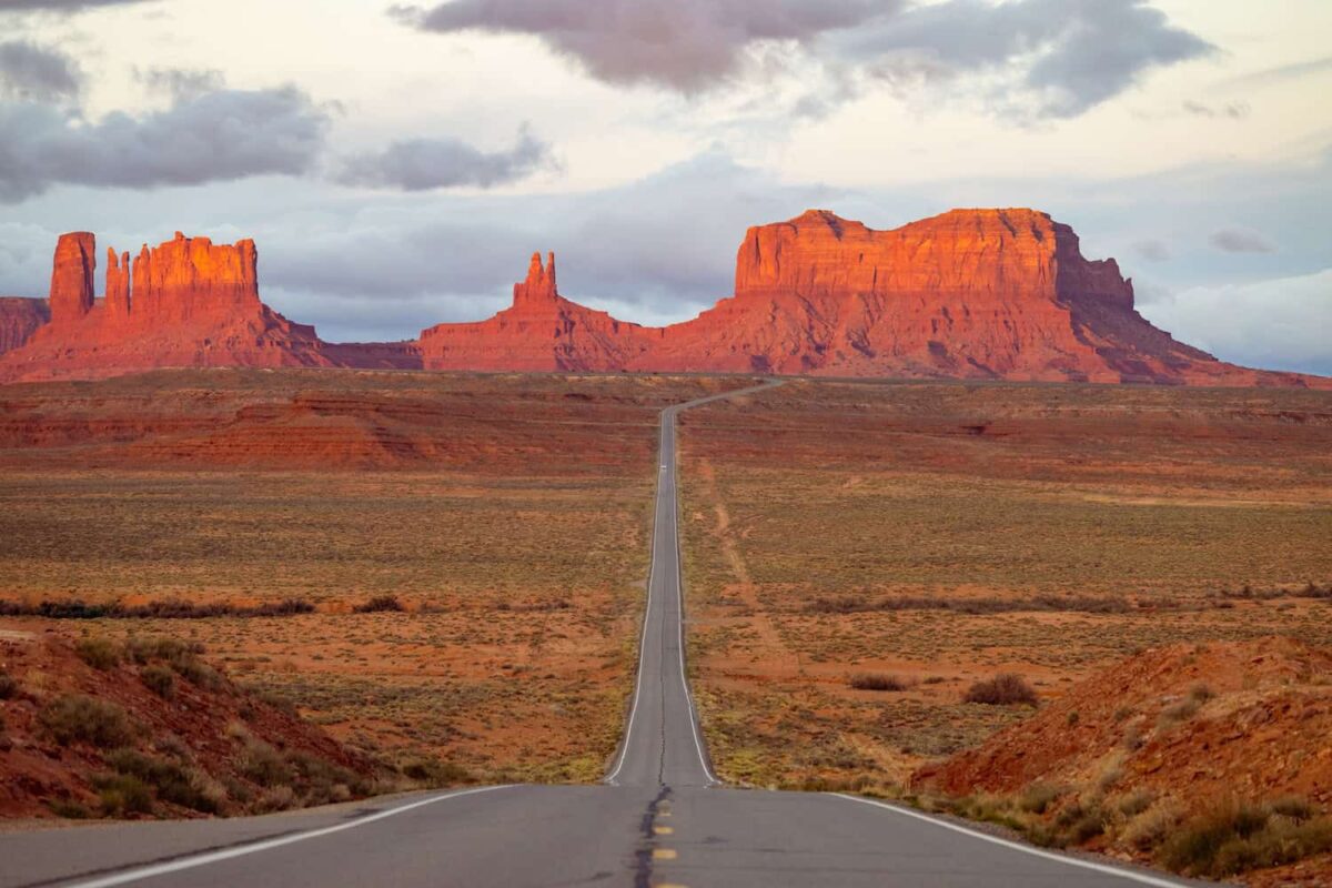 Forrest Gump point at monument valley.